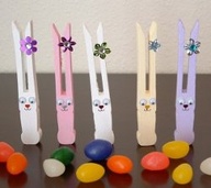 clothes PIN BUNNIES EASTER RECYCLE CRAFT